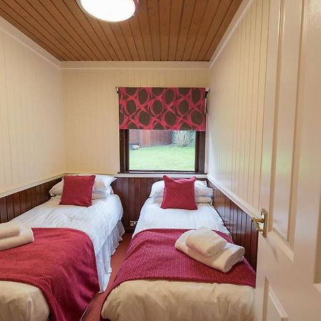 Conifer Lodge 25 With Hot Tub Newton Stewart Minnigaff Exteriör bild