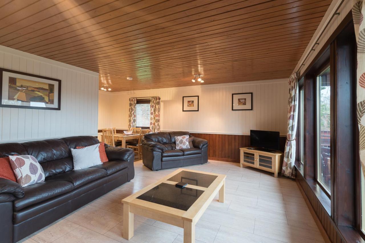 Conifer Lodge 25 With Hot Tub Newton Stewart Minnigaff Exteriör bild