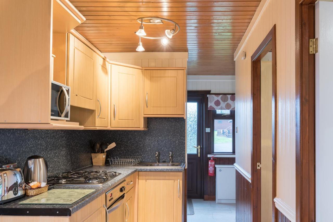Conifer Lodge 25 With Hot Tub Newton Stewart Minnigaff Exteriör bild