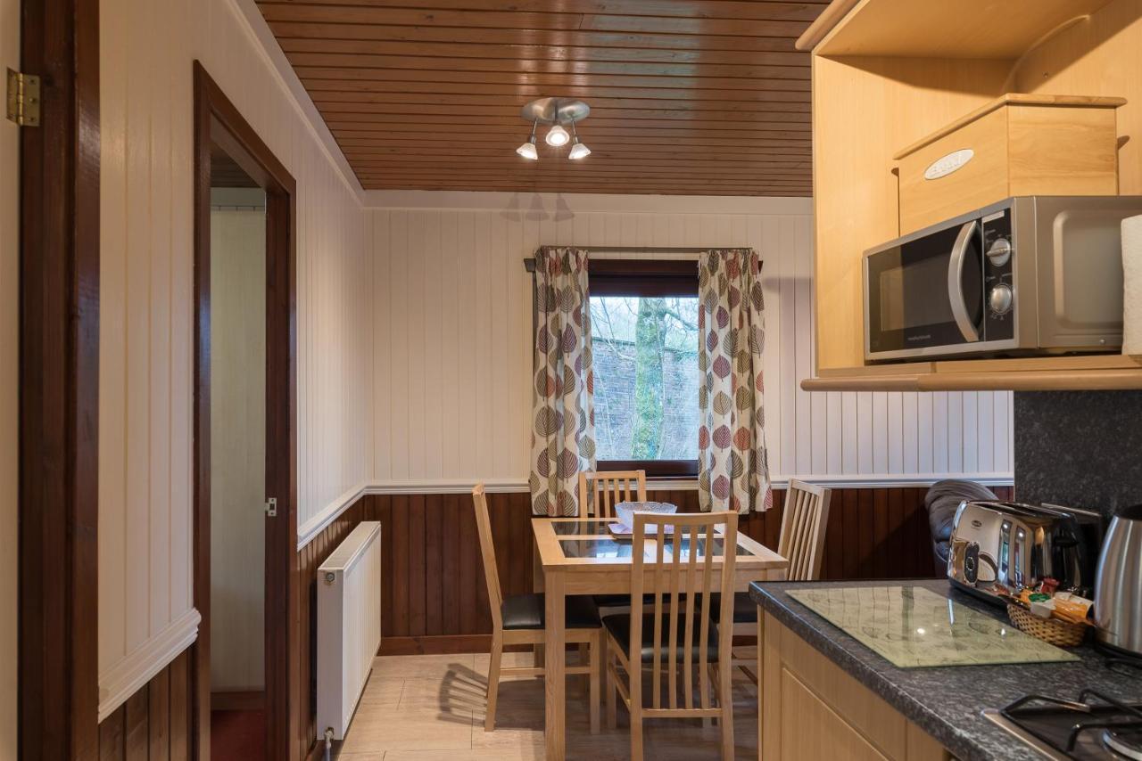 Conifer Lodge 25 With Hot Tub Newton Stewart Minnigaff Exteriör bild